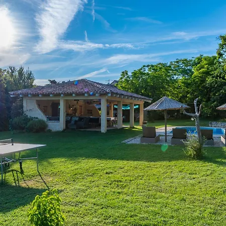 Дом отдыха Liberat And Foska, A Private Nature Oasis, Ideal For Large Groups *